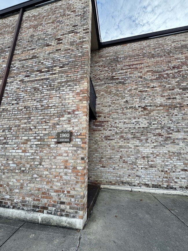 property at 1960 Cherry Ln