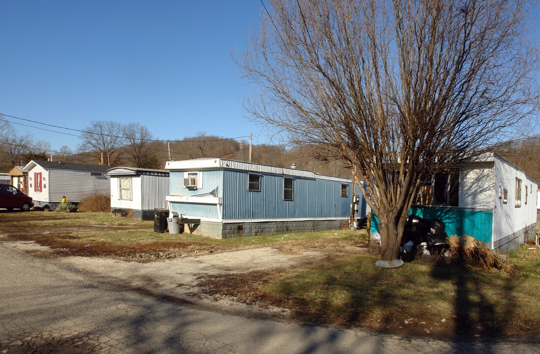 109 11th St in Huntington, WV - Building Photo