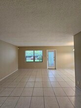 268 Norwich L in West Palm Beach, FL - Building Photo - Building Photo