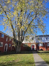 Franklin Court Apartments in Des Moines, IA - Building Photo - Building Photo