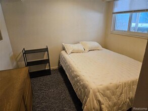 921 Mary St in Ann Arbor, MI - Foto de edificio - Building Photo