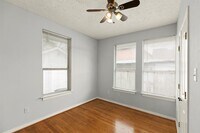 1914 Hardy St photo'