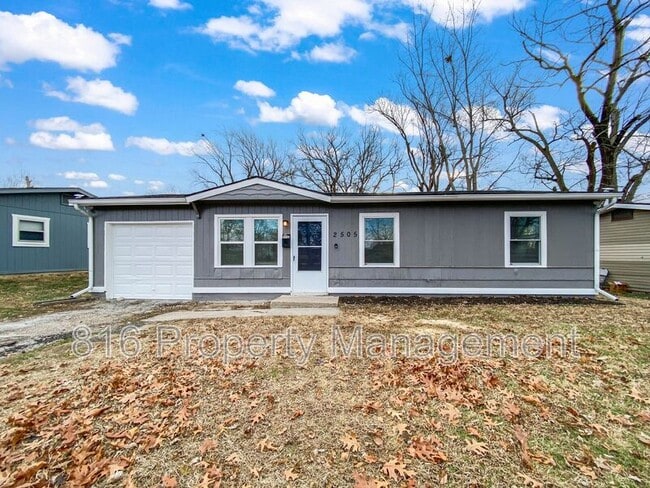 property at 2505 S 52 St