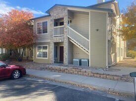 9911 E Idaho Cir in Aurora, CO - Building Photo