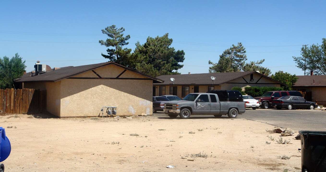 2 Bed 1 Bath apartment in Apple Valley in Apple Valley, CA - Building Photo