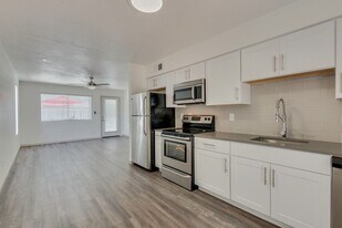 8627 E Coronado Rd in Scottsdale, AZ - Building Photo