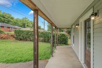 1012 42nd Ave N in Nashville, TN - Building Photo - Building Photo