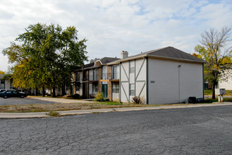 The Greens Apartments in Kansas City, MO - Building Photo - Building Photo