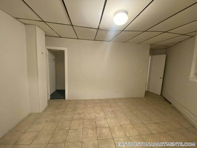 10 Marion St, Unit 1 in Boston, MA - Foto de edificio - Building Photo