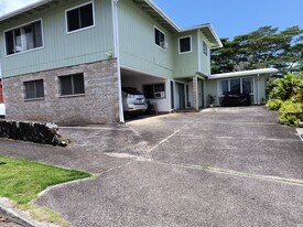 2277 Aumakua St, Unit Studio in Pearl City, HI - Building Photo