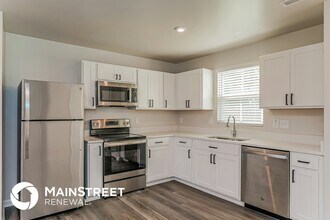 390 Hunting Wood Dr in Angier, NC - Foto de edificio - Building Photo