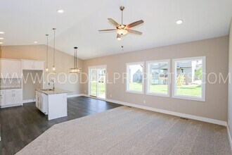 16656 Wilden Dr in Clive, IA - Building Photo - Building Photo