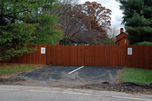 Crooked Crossing Apartments