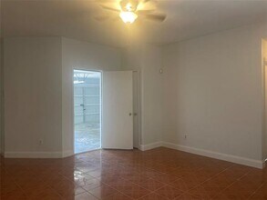 1267 Cleardale Dr in Dallas, TX - Building Photo - Building Photo