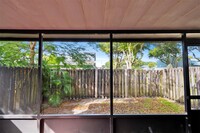 7009 SW 40th St in Miramar, FL - Foto de edificio - Building Photo