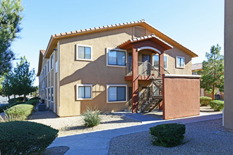 Valley Vista Apartments in Las Vegas, NV - Building Photo - Building Photo