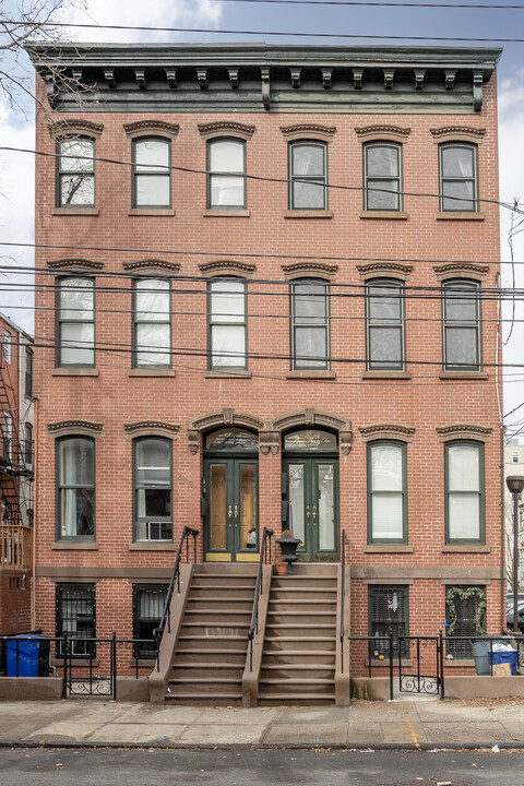 331 Varick St in Jersey City, NJ - Foto de edificio