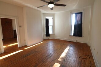 52 W McMillan St in Cincinnati, OH - Foto de edificio - Building Photo