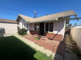 5438 7th Ave in Los Angeles, CA - Building Photo