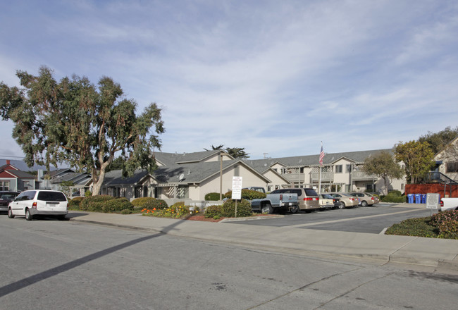 El Estero Apartments in Monterey, CA - Building Photo - Building Photo