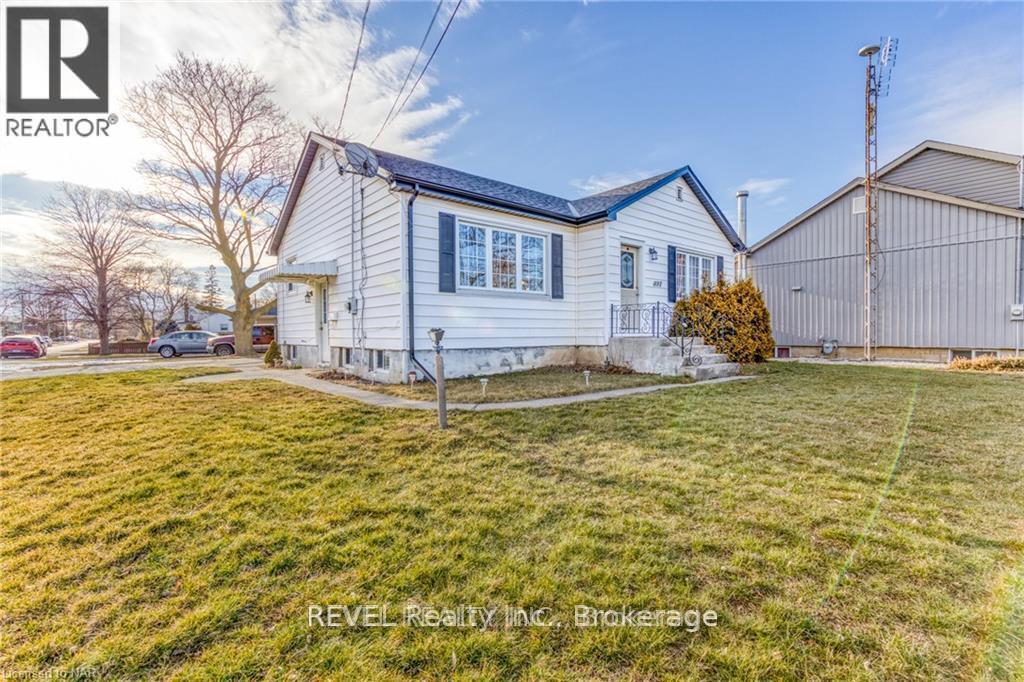 397 Grantham Ave in St Catharines, ON - Building Photo