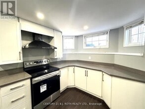 140 Monique Crescent in Barrie, ON - Building Photo - Building Photo