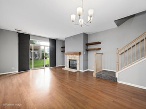 835 Genesee Dr in Naperville, IL - Foto de edificio - Building Photo