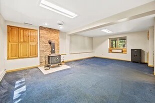 77 Stannard Ave in Branford, CT - Building Photo