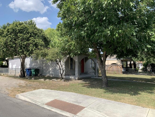 183 Bangor Dr in San Antonio, TX - Building Photo - Building Photo