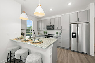 Olea Beach Haven in Jacksonville, FL - Foto de edificio - Building Photo