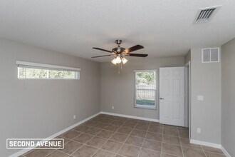 1050 San Rafael Rd SW in Palm Bay, FL - Building Photo - Building Photo