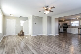 1410 Dowell St in Greenwood, IN - Building Photo - Building Photo