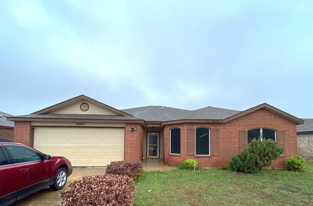 5207 Holster Dr in Killeen, TX - Building Photo