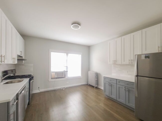 5137 N Wolcott Ave, Unit 3A