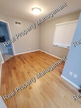 323 Sand Creek Dr N in Chesterton, IN - Building Photo - Building Photo