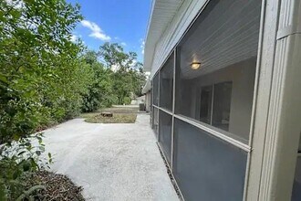 625 Holland Ave in Temple Terrace, FL - Foto de edificio - Building Photo