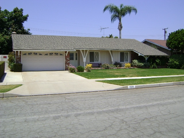 property at 1529 E 19th St