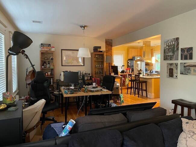 158 Hampshire St in Cambridge, MA - Building Photo - Building Photo