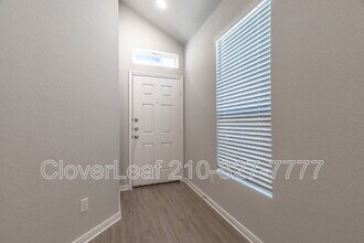 311 Nespral Dr in San Antonio, TX - Building Photo - Building Photo
