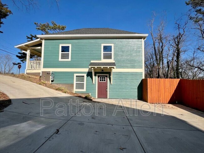 125 Burton in Asheville, NC - Building Photo - Building Photo