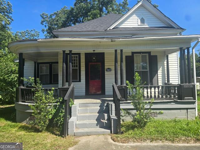 property at 812 S Jefferson St