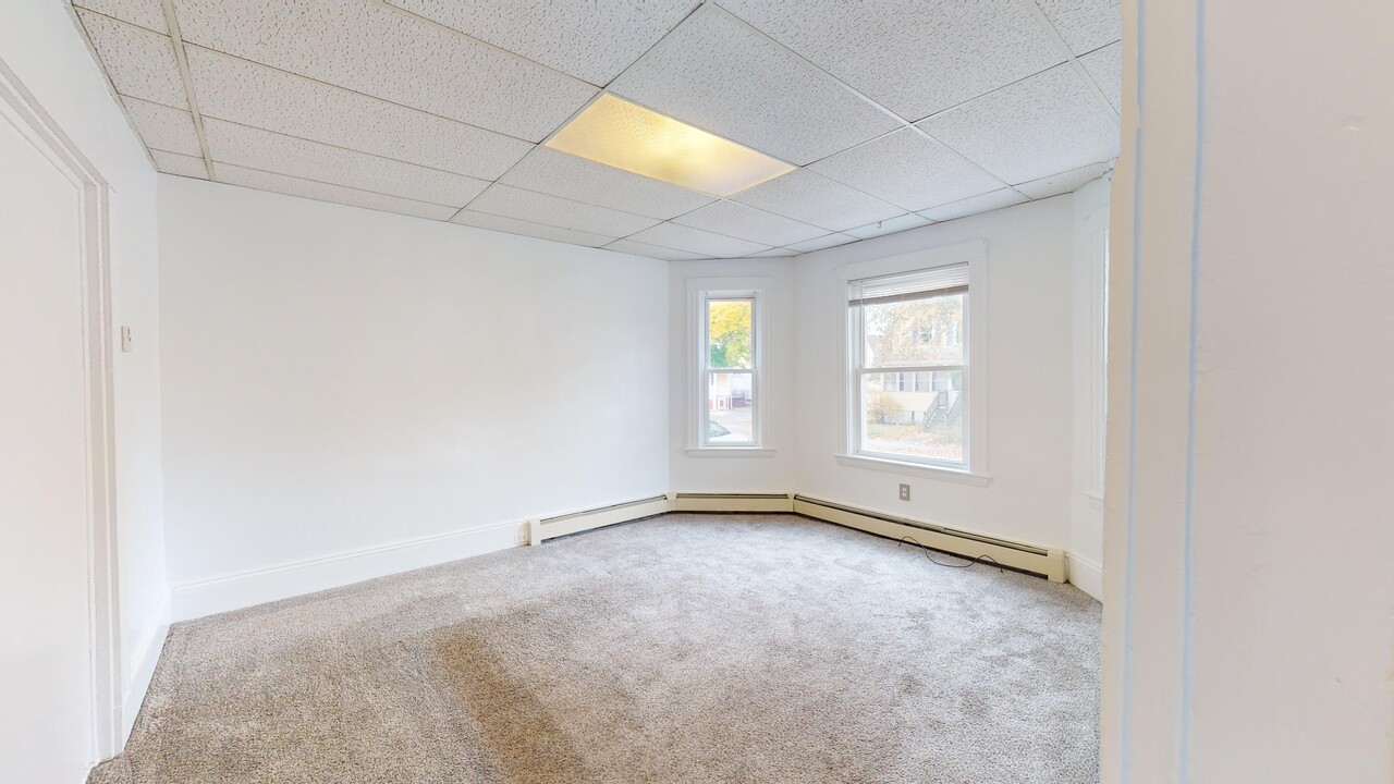 47 Sheridan Ave, Unit 1 in Medford, MA - Building Photo