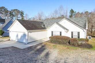 10808 Knotty Pine Pl in Hampton, GA - Building Photo - Building Photo