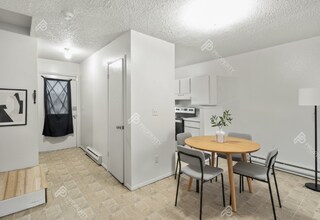 326 W 25th St in Rifle, CO - Building Photo - Building Photo