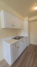 1001 E Stearns Ave, Unit 14 in La Habra, CA - Building Photo - Building Photo