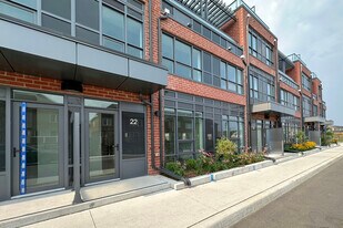 22 Alpine Symphony Path in Oshawa, ON - Building Photo