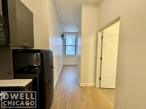 26 W Chestnut St, Unit 108-304 in Chicago, IL - Building Photo - Building Photo