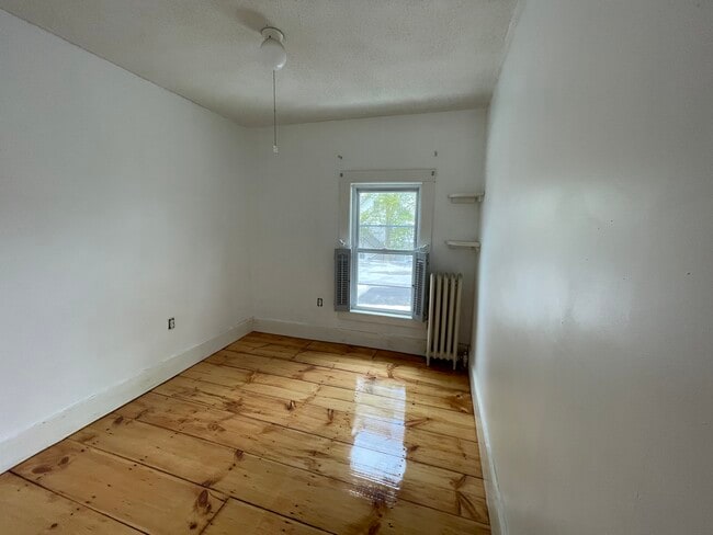 30 Walnut St in Maynard, MA - Foto de edificio - Building Photo