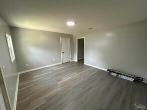 2418 W Blount St in Pensacola, FL - Building Photo - Building Photo