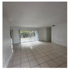 20405 NW 21st Ave in Miami Gardens, FL - Building Photo - Building Photo